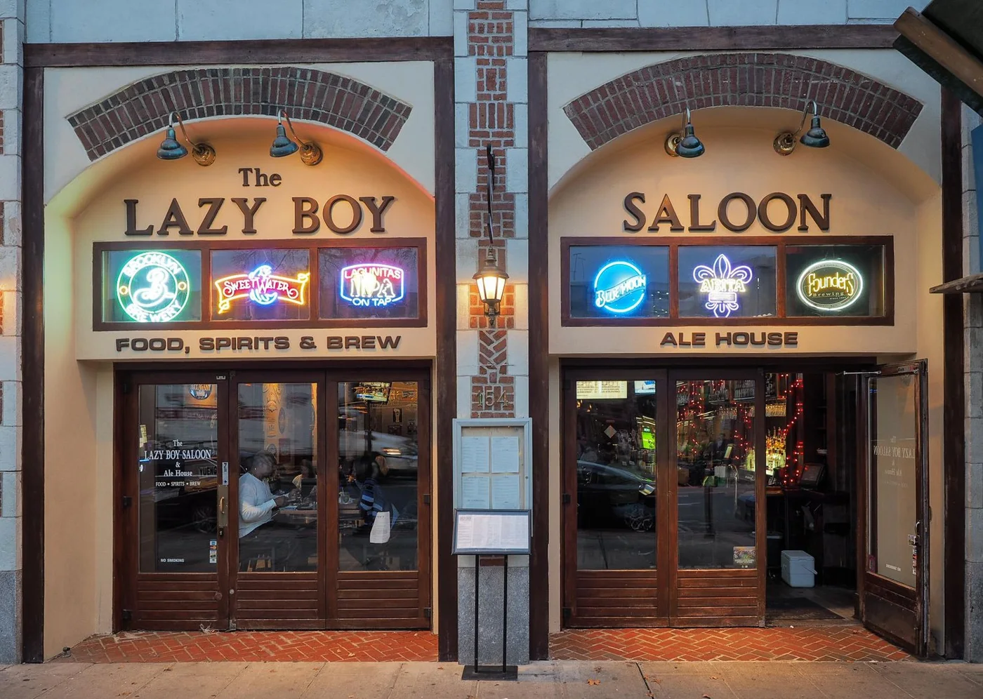 Lazy Boy Saloon business photo